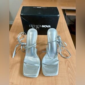 Fashion nova high heels stilettos woman size 11 square toe silver/bling shoes